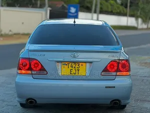 Toyota Crown 2006 Blue