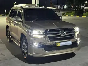 Toyota Land Cruiser 4.5 V8 VXR 2016 Gold