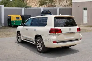 Toyota Land Cruiser 4.6 V8 ZX 2020 White