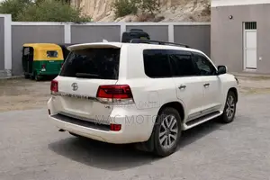 Toyota Land Cruiser 4.6 V8 ZX 2020 White