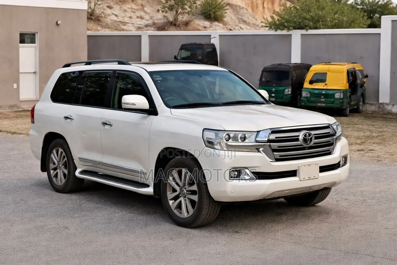Toyota Land Cruiser 4.6 V8 ZX 2020 White
