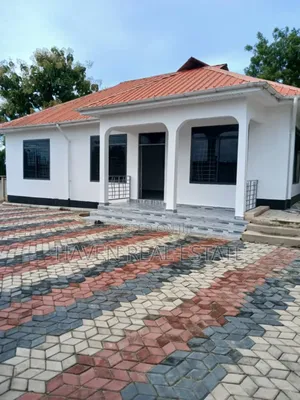 3bdrm House in Goba for sale