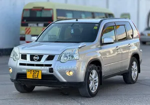 Nissan X-Trail 2011 Silver