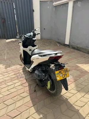 Honda CB 2024