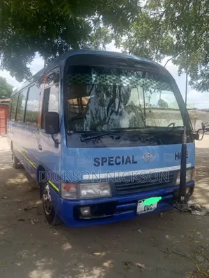 Toyota Coaster 2004 Blue
