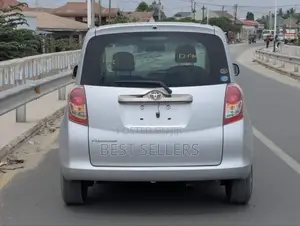 Toyota Ractis 1.5 AWD 2009 White