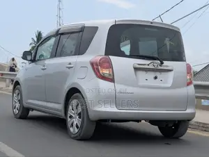 Toyota Ractis 1.5 AWD 2009 White