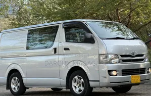Toyota Quantum 2010 Silver