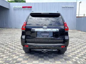 Toyota Land Cruiser Prado 2.8 2022 Black