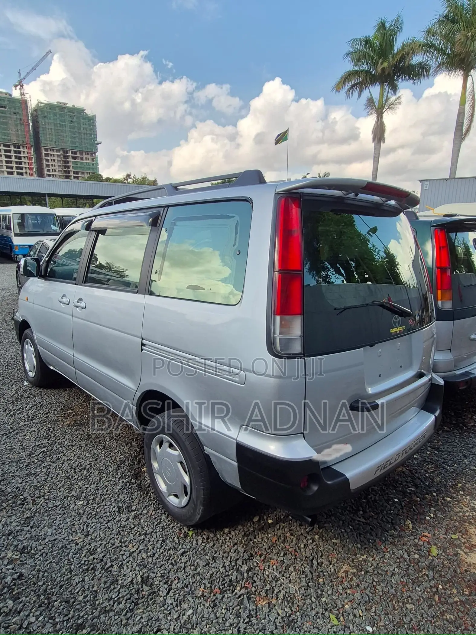 Toyota LiteAce Noah 2000 Silver