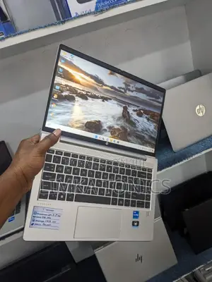 New Laptop HP EliteBook 830 G6 8GB Intel Core I7 SSD 256GB