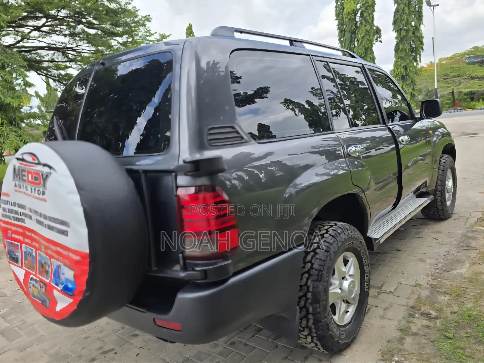 Toyota Land Cruiser 1999 Gray