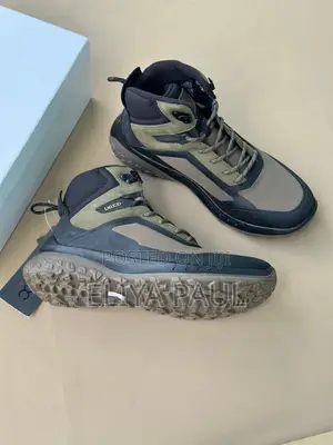 Mid Hikings Boots