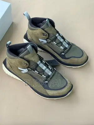 Mid Hikings Boots