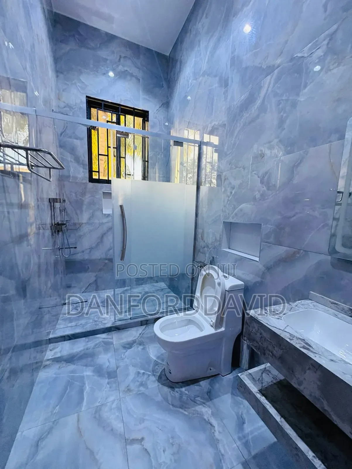 Furnished 3bdrm Apartment in Kshwa Real Estate, Mburahati for rent
