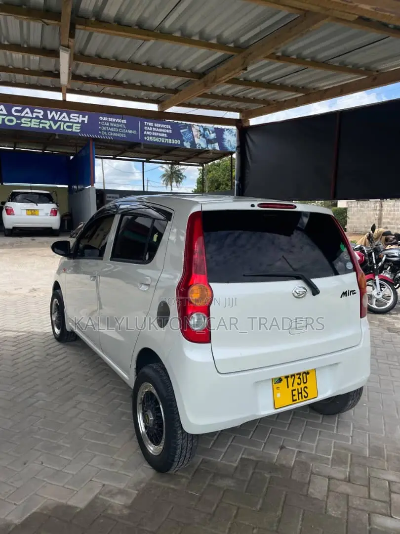 Daihatsu Mira 2008 White