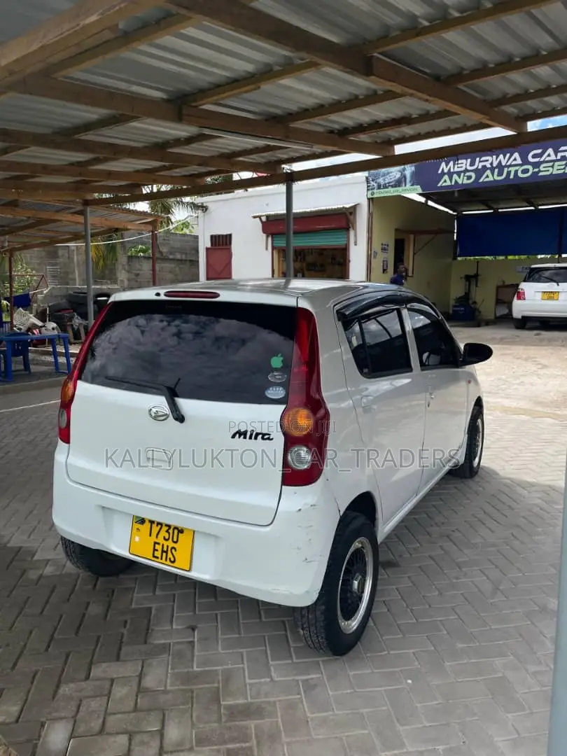 Daihatsu Mira 2008 White
