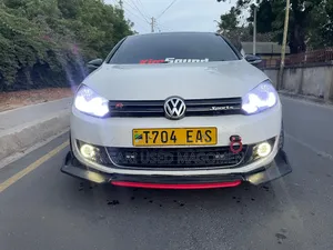 Volkswagen Golf 2010 White