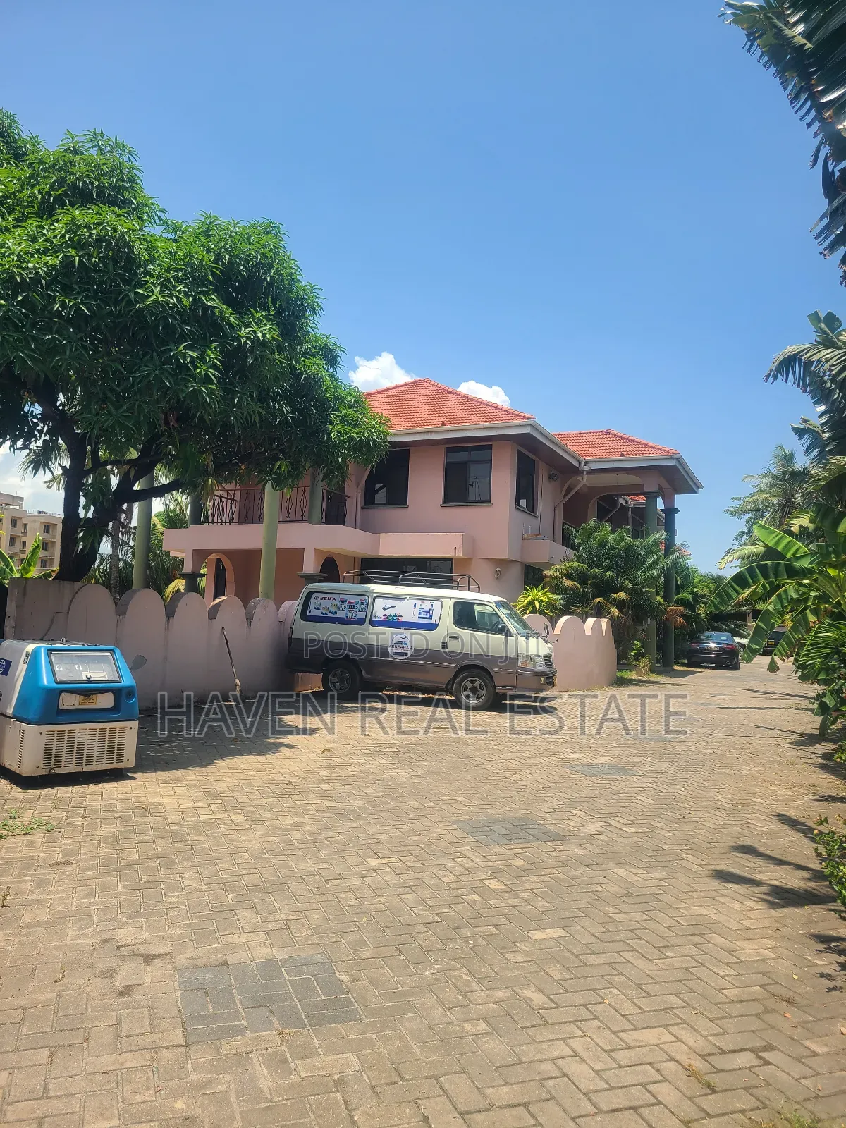 3bdrm House in Goba for sale