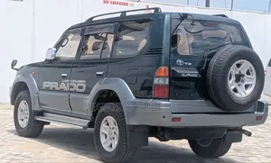 Toyota Land Cruiser Prado 2002 Green