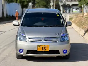 Toyota Raum 2006 Silver