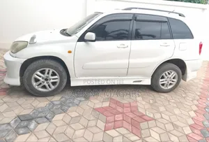 Toyota RAV4 2005 White