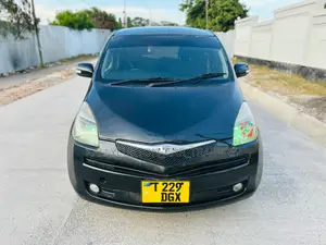 Toyota Ractis 2006 Black
