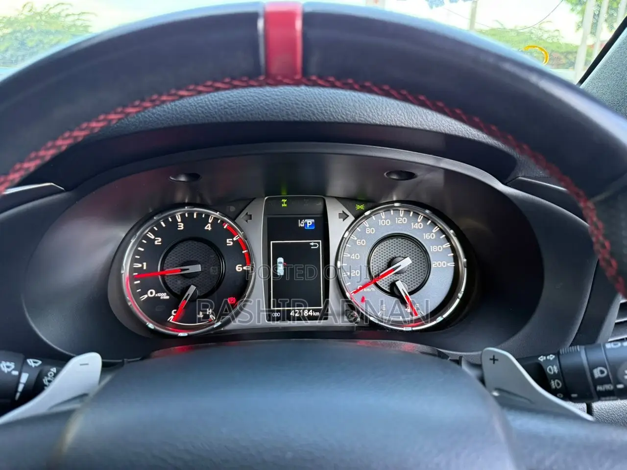 Toyota Hilux 2023 Pearl