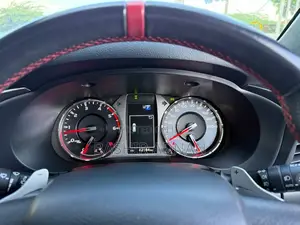 Toyota Hilux 2023 Pearl