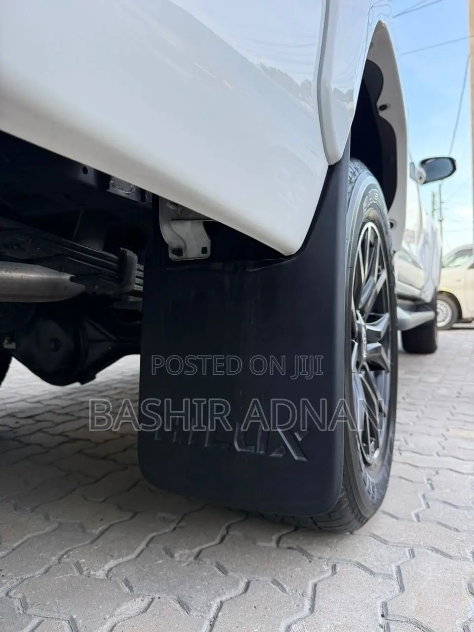 Toyota Hilux 2023 Pearl