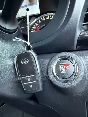 Toyota Hilux 2023 Pearl