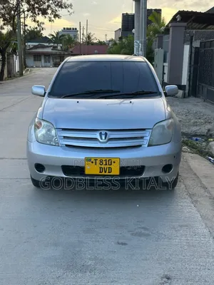 Toyota IST 2003 Silver