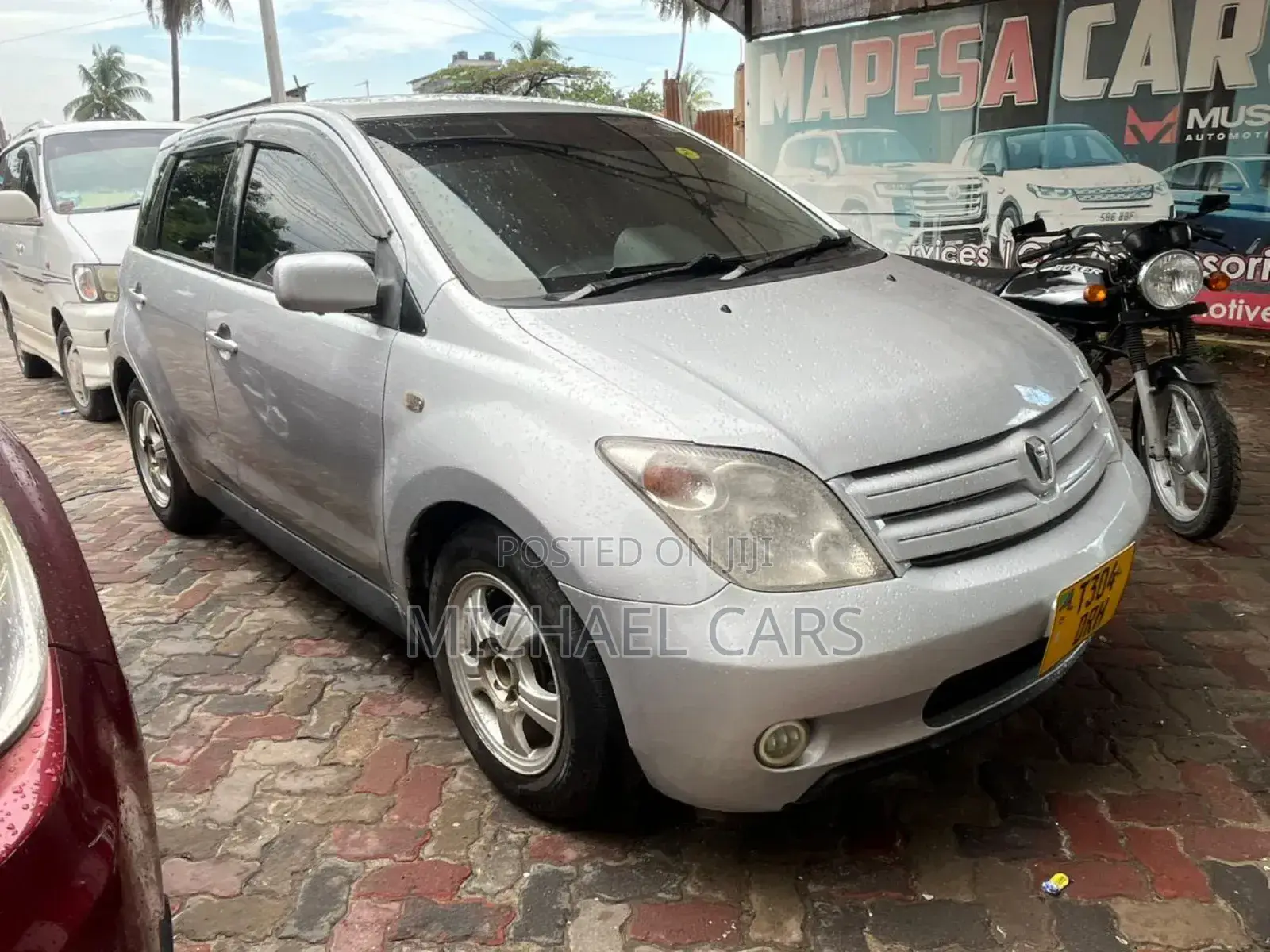 Toyota IST 2004 Silver