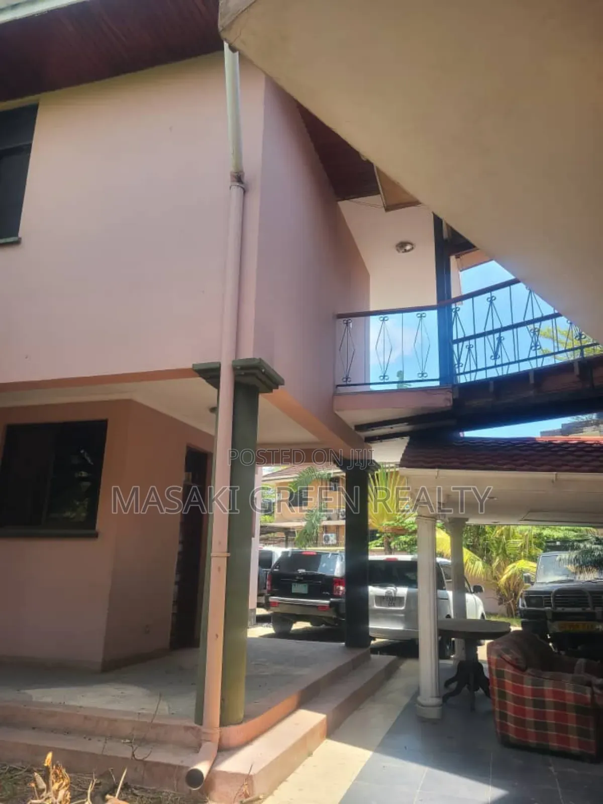 8bdrm House in Reagent Estate, Mbezi Beach for sale