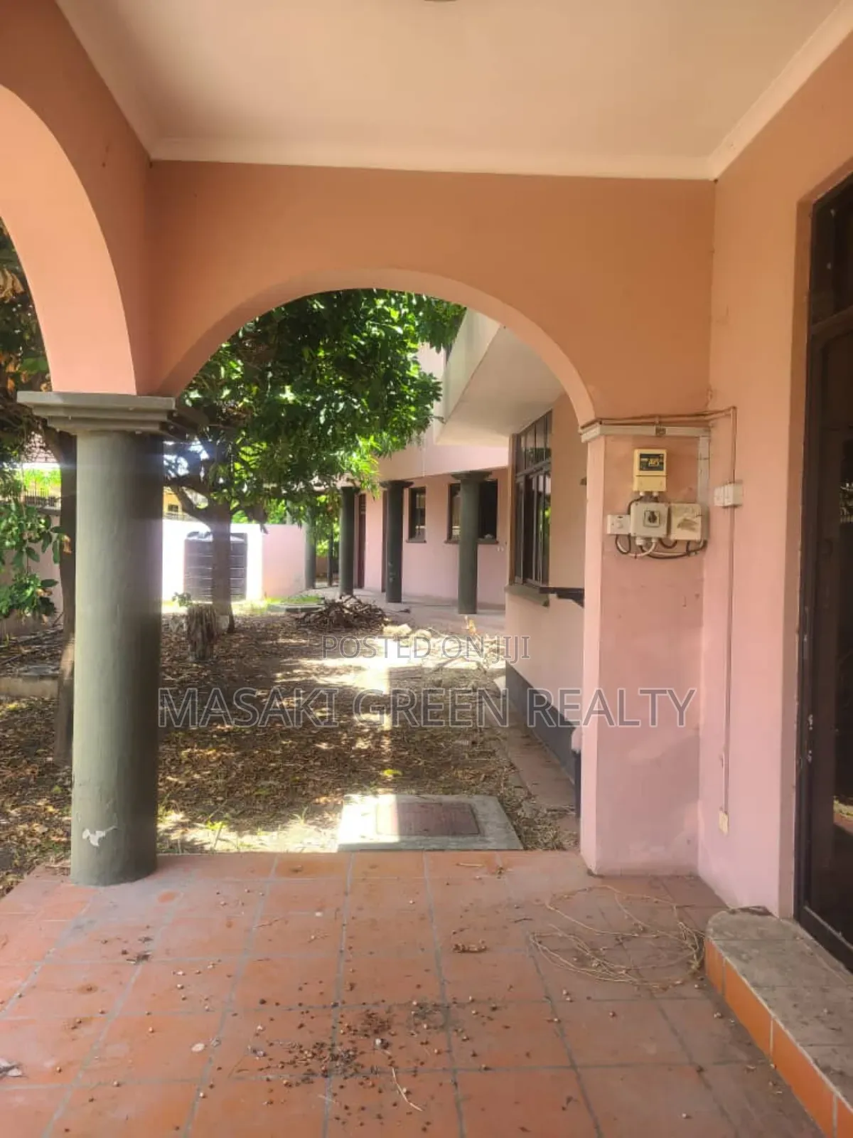 8bdrm House in Reagent Estate, Mbezi Beach for sale