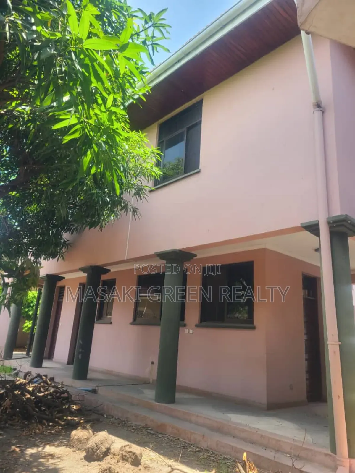 8bdrm House in Reagent Estate, Mbezi Beach for sale