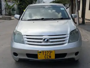 Toyota IST 2005 Silver