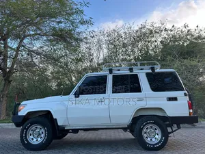 Toyota Land Cruiser 76 Series 2011 White