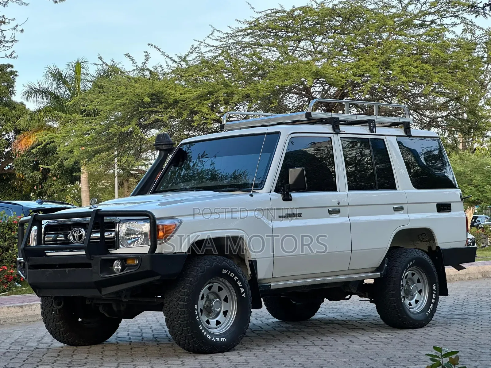 Toyota Land Cruiser 76 Series 2011 White