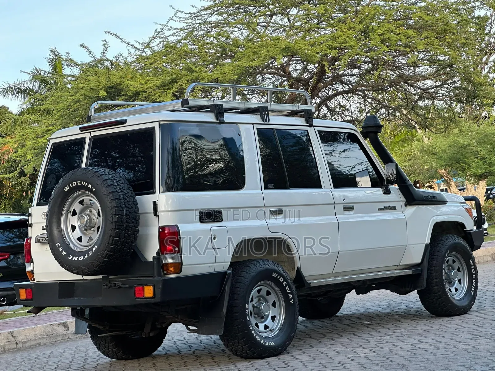 Toyota Land Cruiser 76 Series 2011 White
