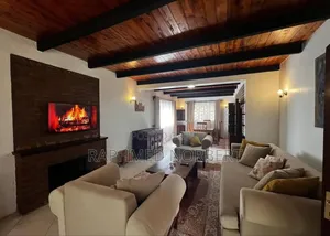 5bdrm House in Tanzania Realestates, Njiro for sale