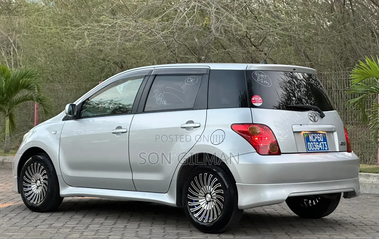 Toyota IST 2003 Silver