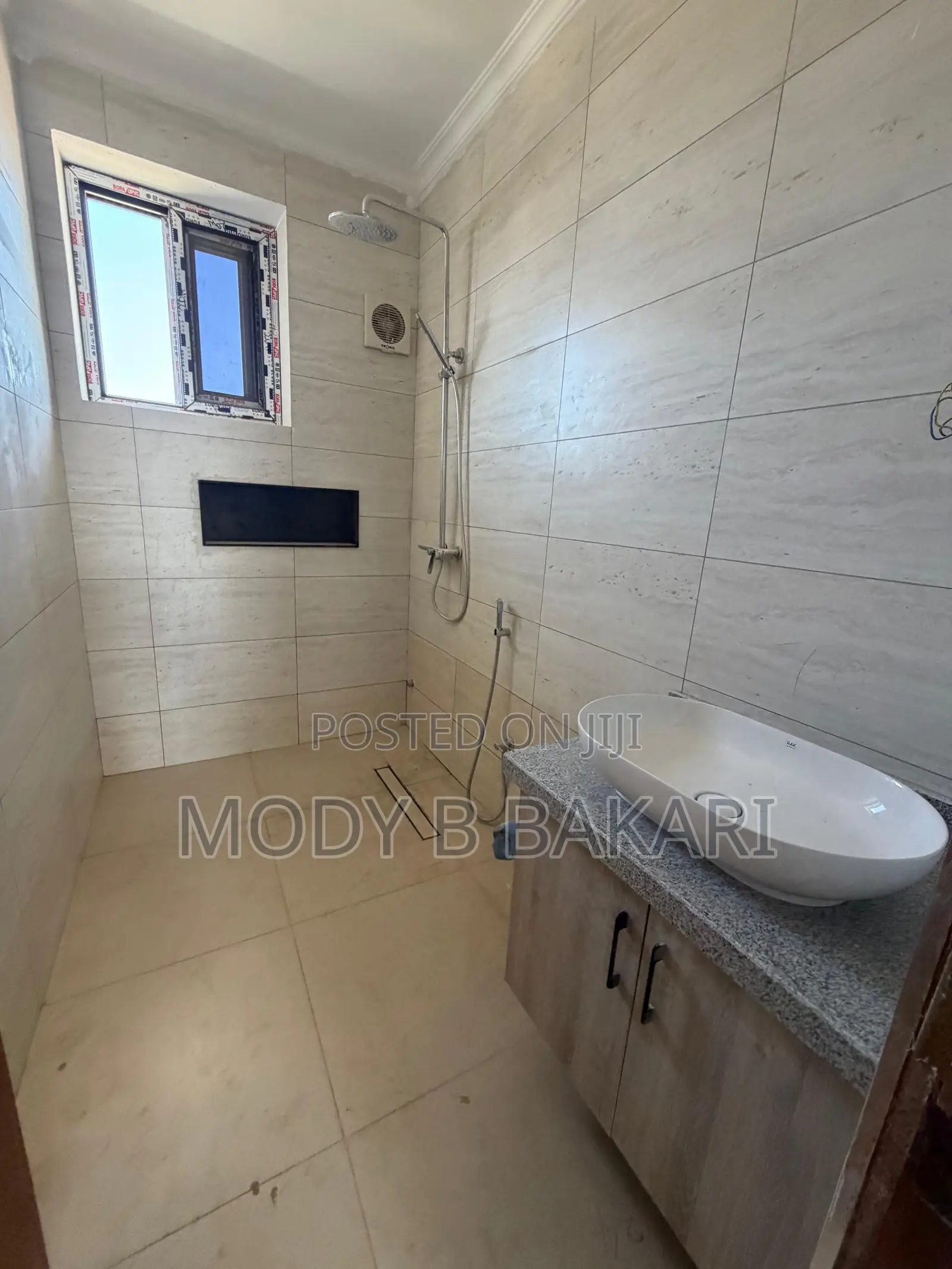 5bdrm House in Msasani for rent