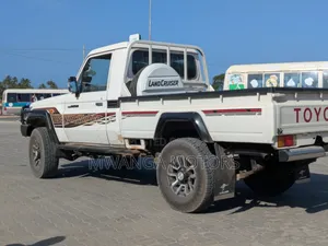 Toyota Land Cruiser 79 Series 2018 White