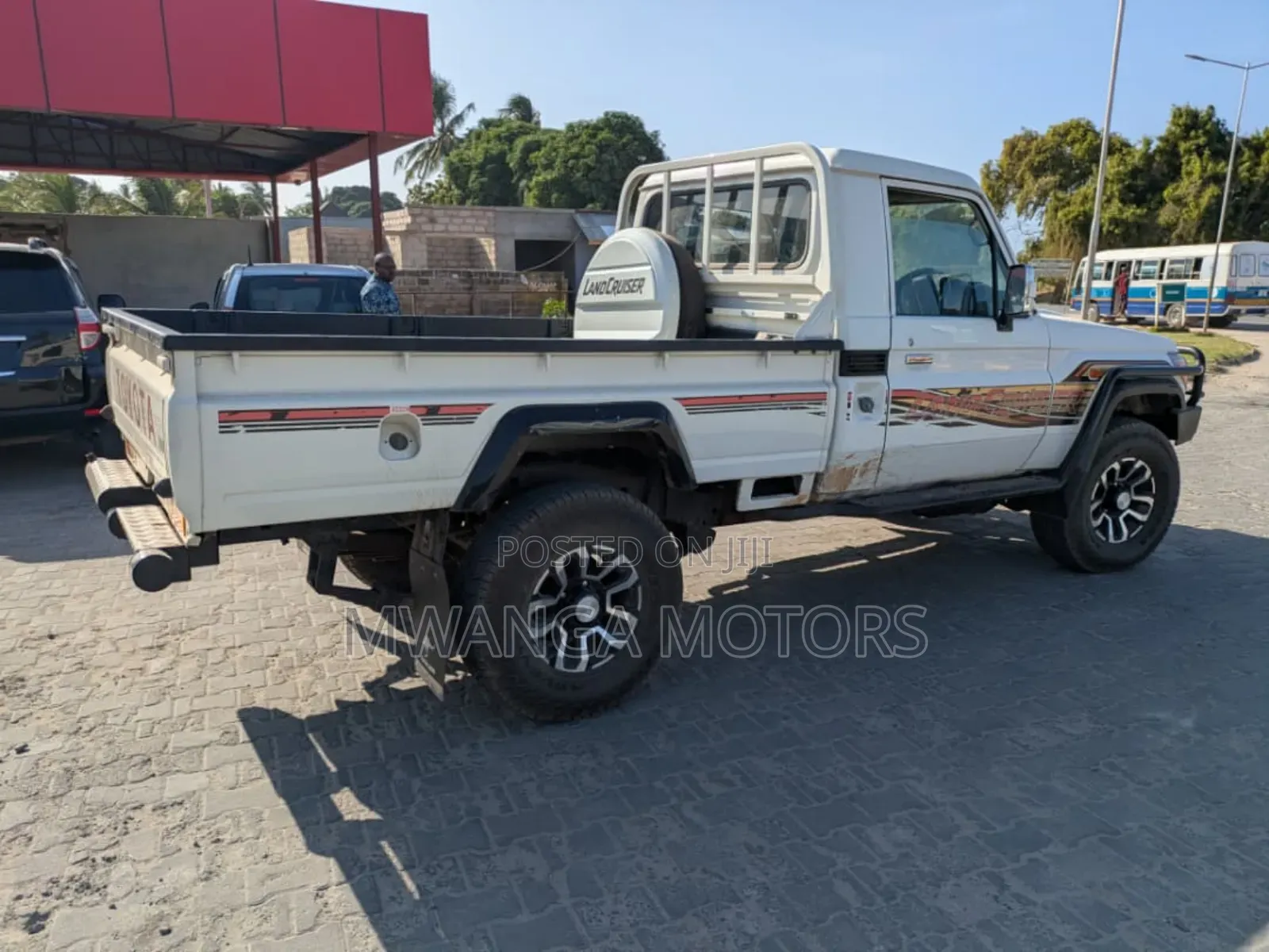 Toyota Land Cruiser 79 Series 2018 White