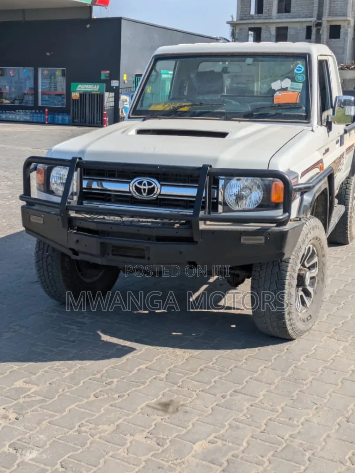 Toyota Land Cruiser 79 Series 2018 White