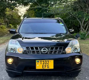 Nissan X-Trail 2.0 Petrol XE 2010 Black