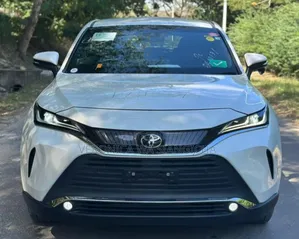Toyota Harrier 2022 White