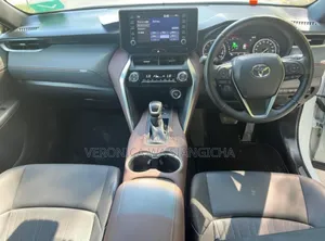 Toyota Harrier 2022 White