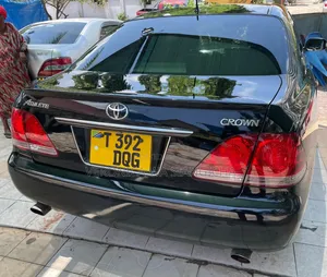 Toyota Crown 2004 Black
